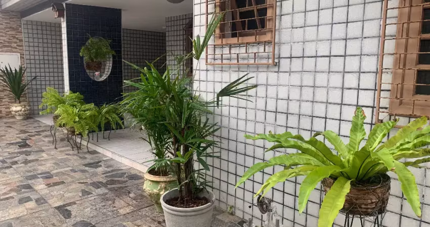 Casa com 4 quartos à venda na Rua Tarcísio Bonfim, 95, Papicu, Fortaleza