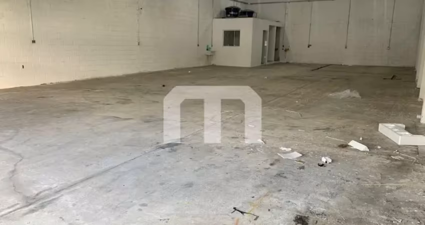 Galpão com ótimo espaço para montar estoque ,  distribuição de materiais etc.