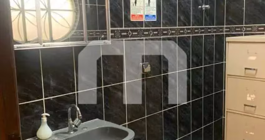 Casa com 6 quartos para alugar na Rua Fernão Lopes de Camargo, 585, Vila Darli, São Paulo