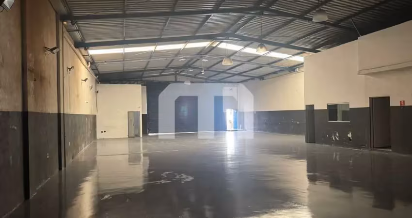 Barracão / Galpão / Depósito com 2 salas para alugar na Rua Itinguçu, 2733, Vila Ré, São Paulo