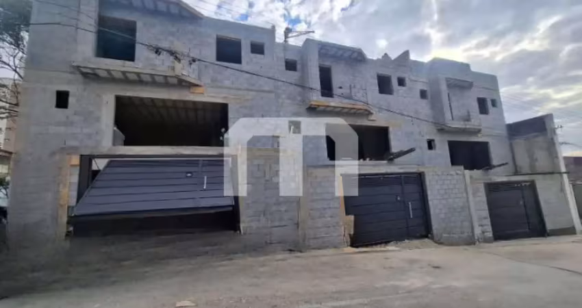 Sobrado a venda, 3 suítes. churrasqueira e 3 vagas cobertas
