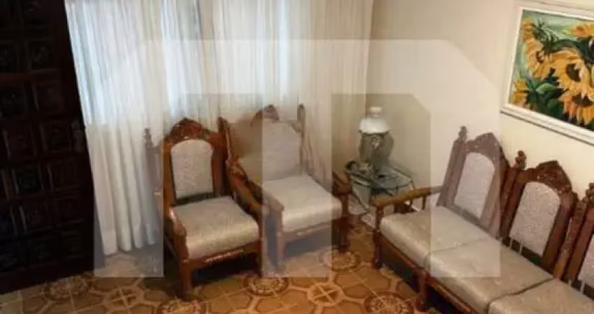 Casa à venda na vila oratório, mooca: 3 quartos, 1 suíte, 2 vagas - oportunidade única!