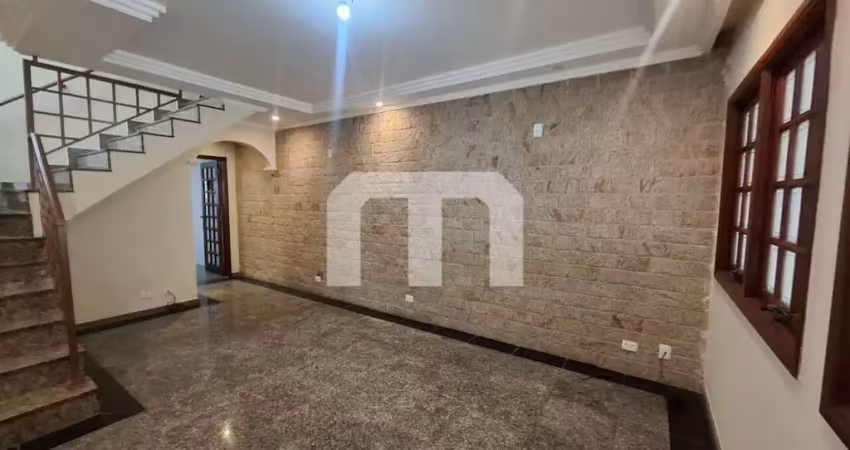 Sobrado para locação comercial ou residencial, 3 dormitórios, 1 suíte, cozinha , edícula e 2 vagas