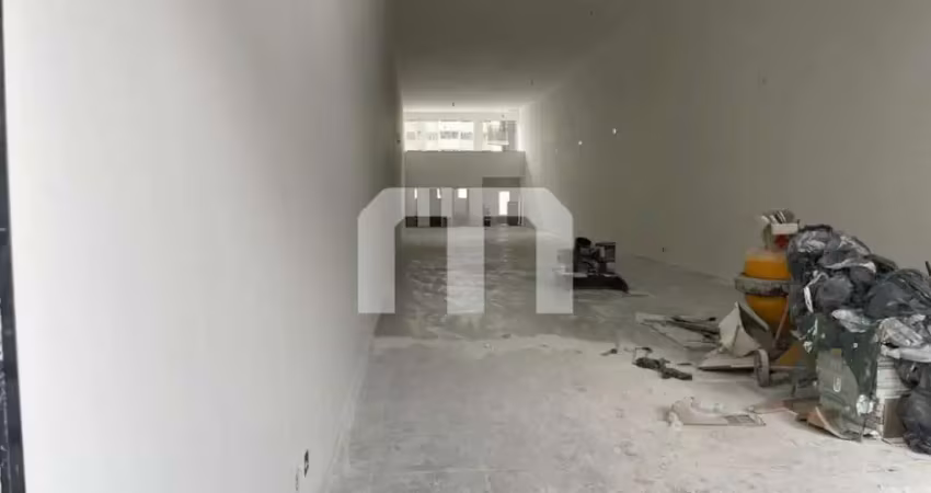 Salão comercial de 300m² - pé direito alto, pronto para seu negócio!