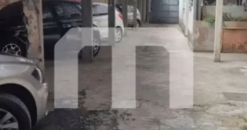 Sobrado e terreno com 12 de testada no pari, ótimo para comercio ou construção de apartamentos