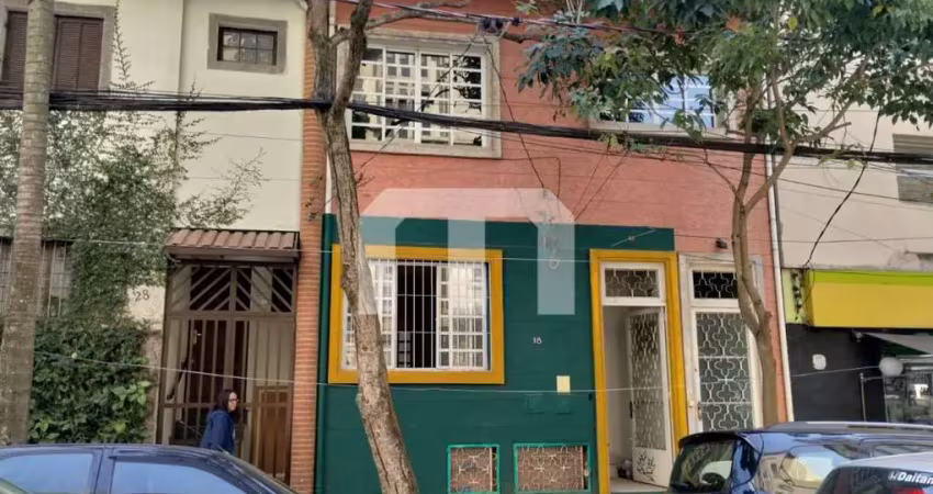 Sobrado proximo ao hospital beneficiencia portuguesa e hospital paulistano
