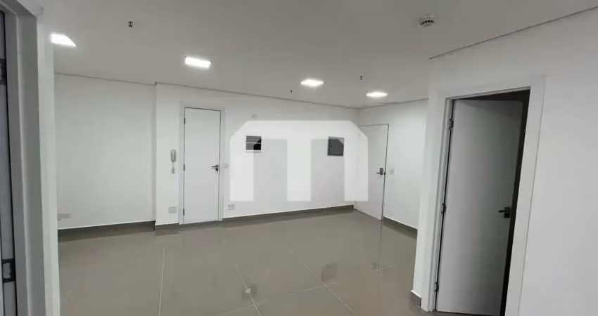 Sala comercial a venda com 50 m², totalmente reformada , 1 vaga