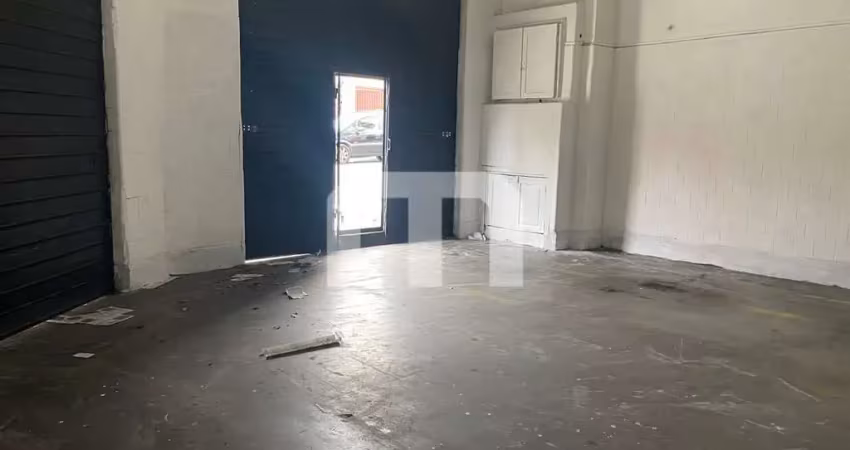 Prédio de esquina a venda, 160 m²,  2 salões e moradia na parte superior