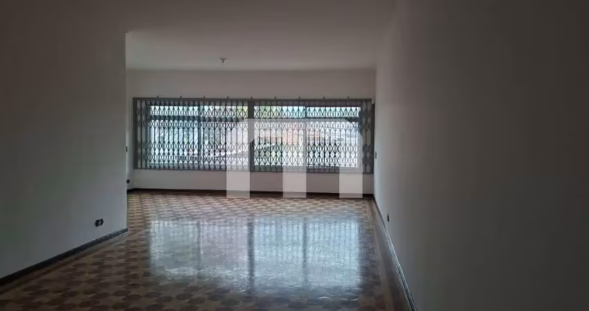 Casa com 3 quartos para alugar na Rua Terra Roxa, 253, Tatuapé, São Paulo