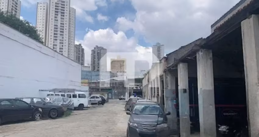 Terreno à venda na Avenida Conselheiro Carrão, 1057, Vila Carrão, São Paulo