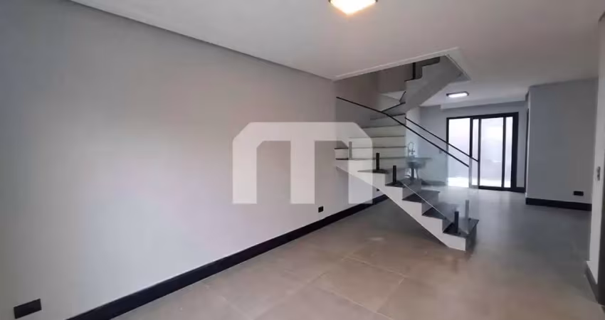 Linda casa a venda, 2 suítes, cozinha integrada com a sala e churrasqueira