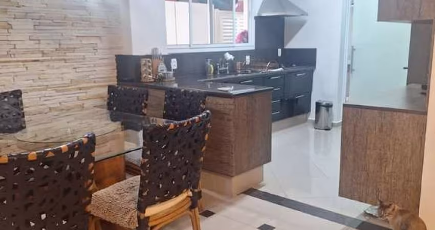 CASA À VENDA COM 3 QUARTOS, CONDOMÍNIO RESERVATTO, ENGORDADOURO!