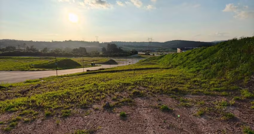TERRENO DE 420M² À VENDA NO PORTAL DOS LAGOS, EM JUNDIAÍ!!