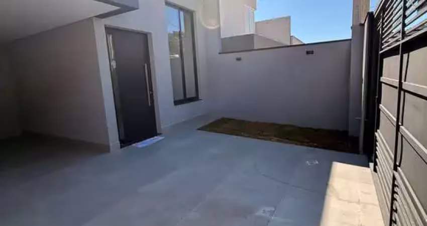 Casa térrea com 03 quartos à venda no jardim marambaia!