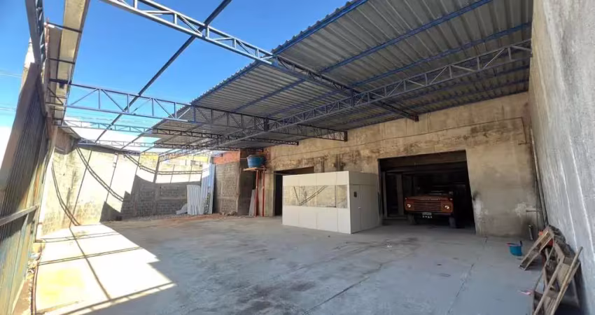 Galpão comercial com 360m² para locação em jundiaí!