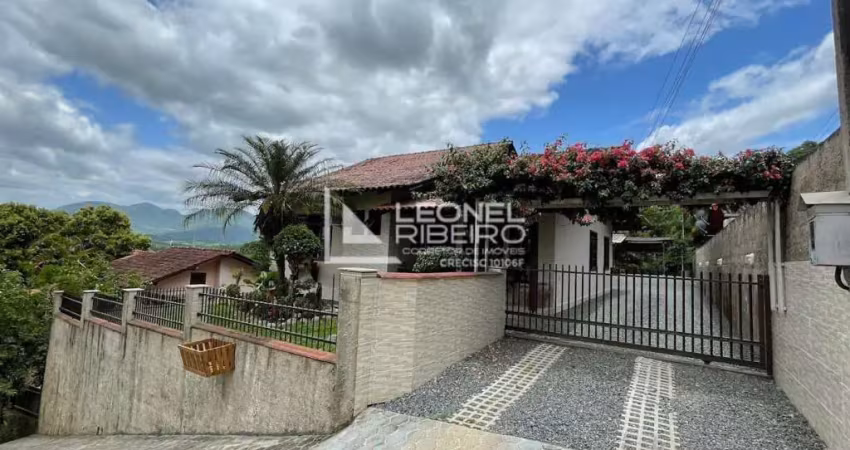 Casa com 3 dormitórios à venda no bairro Das Nações em Timbó - SC