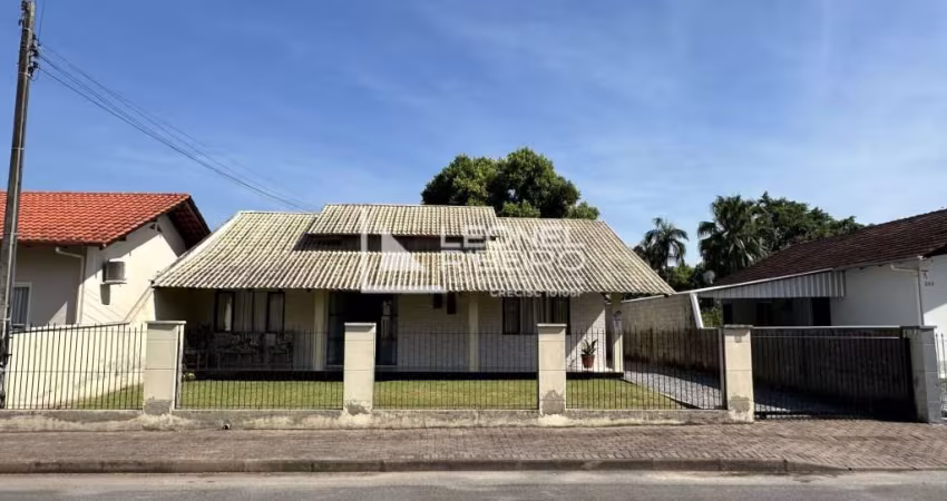 Casa com 3 dormitórios à venda no bairro Das Nações - Timbó/SC