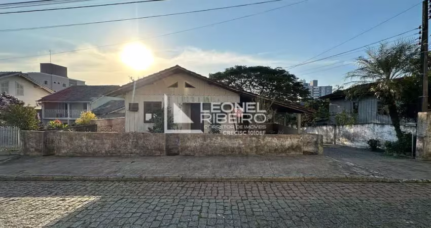 Casa com 7 dormitórios, 324,23m² à venda  no bairro Imigrantes em Timbó/SC