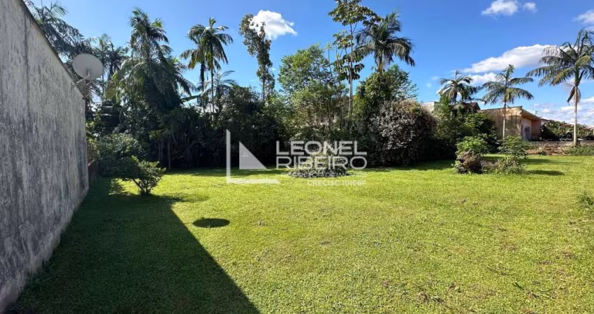 Terreno com 750 m², à venda no bairro Das Capitais em Timbó-SC