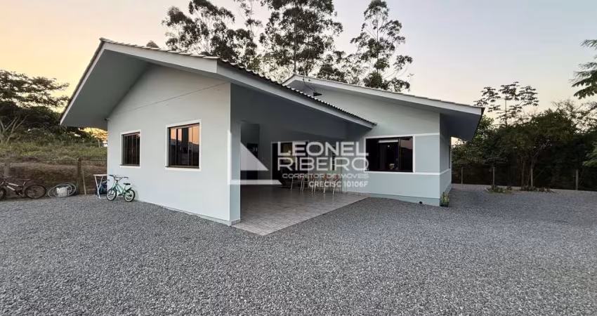 Casa com 3 dormitórios, 128 m² à venda no bairro Pomeranos em Timbó - SC
