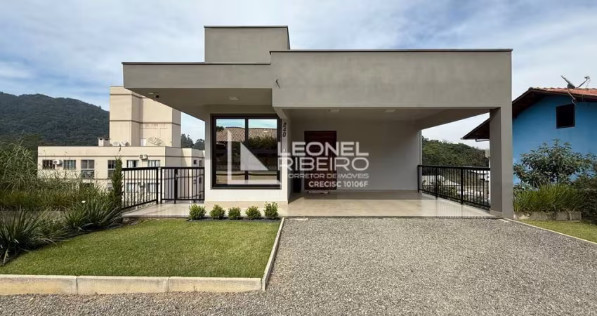 Casa com 3 dormitórios, 185 m² à venda no bairro Pomeranos em Timbó - SC
