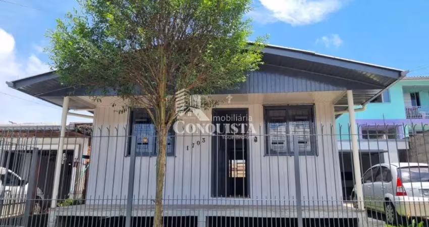 Casa com 3 quartos para alugar na Rua Fábio Formolo, 1703, Jardim Iracema, Caxias do Sul
