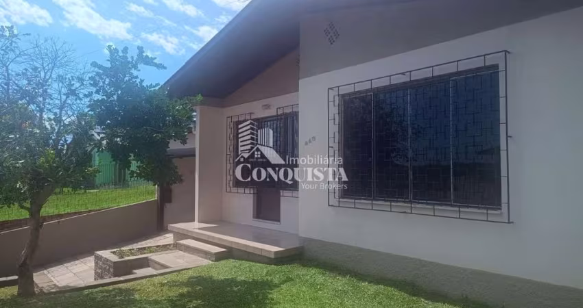 Casa com 3 quartos para alugar na Avenida Fênix, 445, Cruzeiro, Caxias do Sul