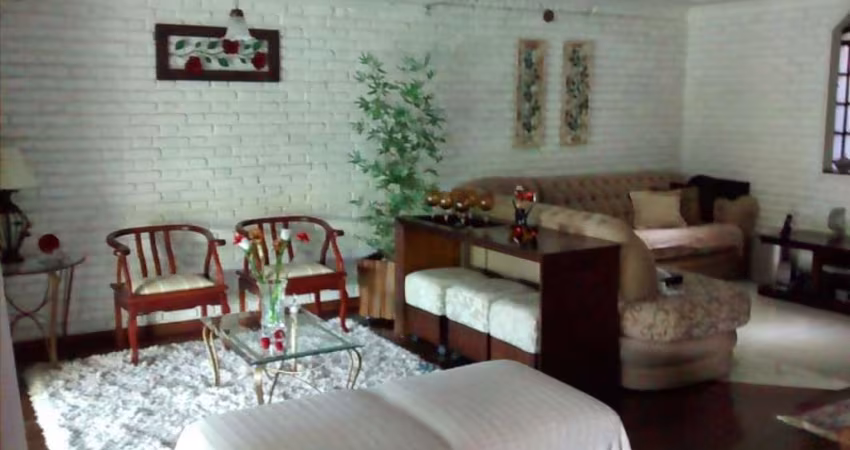 Casa à venda, 4 quartos, 2 suítes, 2 vagas, Serra - Belo Horizonte/MG