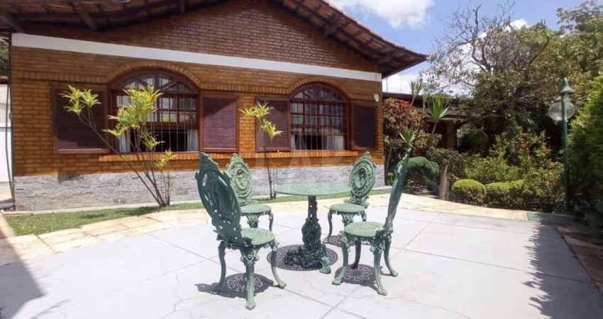 Casa à venda, 4 quartos, 1 suíte, 4 vagas, Cruzeiro - Belo Horizonte/MG
