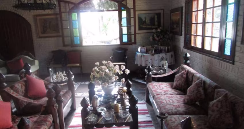 Casa à venda, 5 quartos, 2 suítes, 13 vagas, São Luiz - Belo Horizonte/MG
