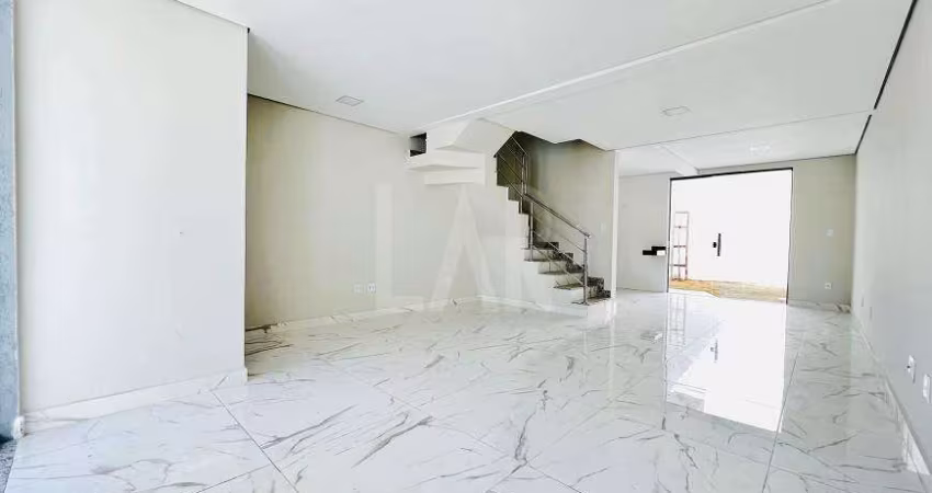 Casa Geminada à venda, 3 quartos, 1 suíte, 2 vagas, Santa Rosa - Belo Horizonte/MG