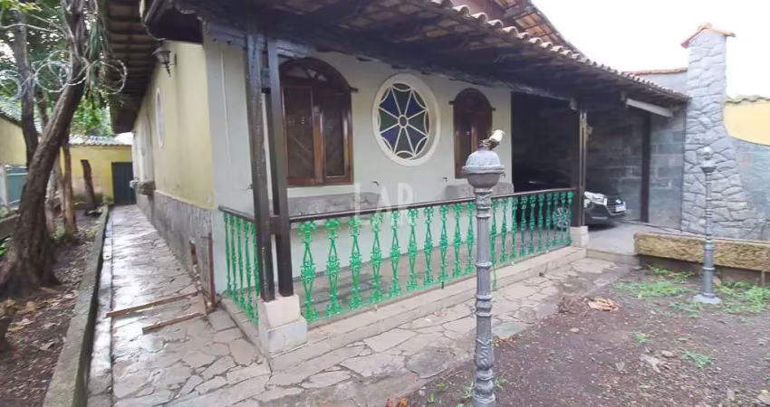 Casa à venda, 3 quartos, 1 suíte, 5 vagas, Planalto - Belo Horizonte/MG