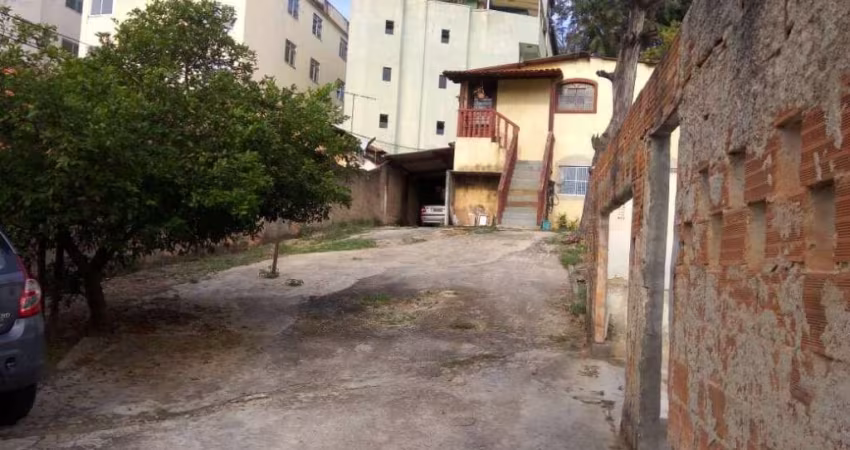 Casa à venda, 5 quartos, 1 suíte, 6 vagas, Santa Amélia - Belo Horizonte/MG