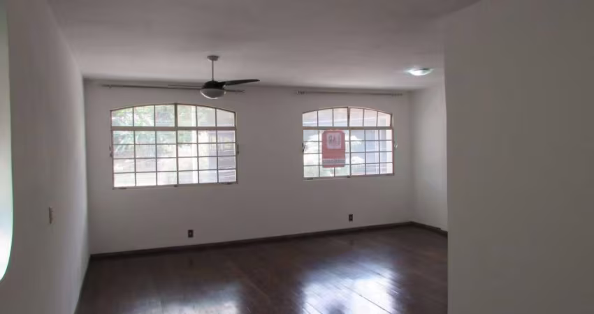 Apartamento a venda com 4 quartos e 2 vagas no Coração de Jesus por R$ 840,000,00