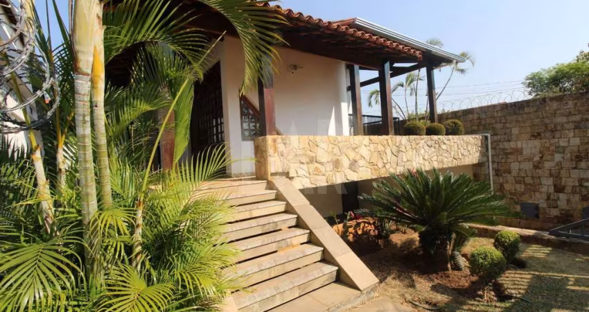 Casa à venda, 5 quartos, 3 suítes, 5 vagas, Ouro Preto - Belo Horizonte/MG