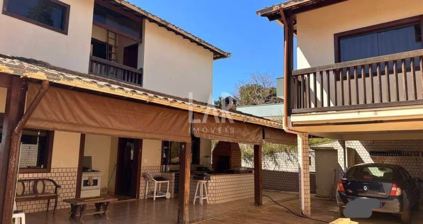 Casa em Condomínio à venda, 5 quartos, 2 suítes, 3 vagas, Aconchego da Serra - Itabirito/MG