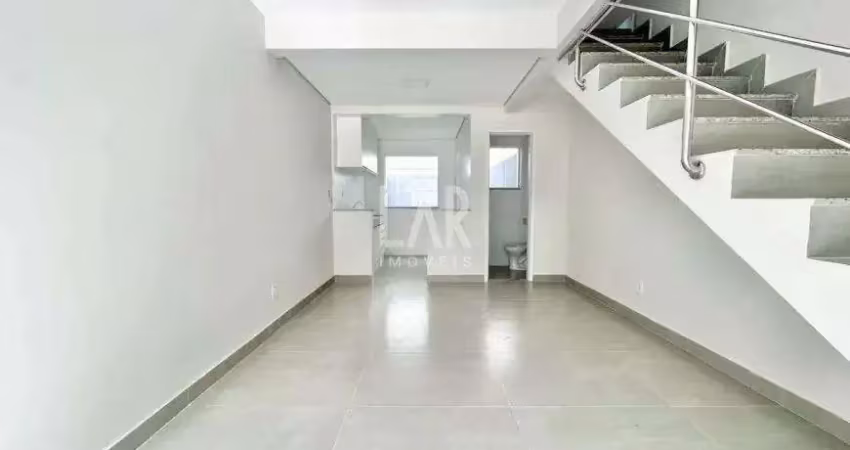 Casa Geminada à venda, 2 quartos, 1 suíte, 2 vagas, Planalto - Belo Horizonte/MG