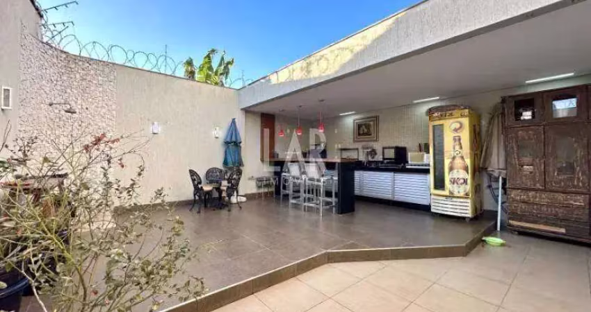 Casa geminada à venda, 4 quartos, 1 suíte, 4 vagas, castelo - belo horizonte/mg