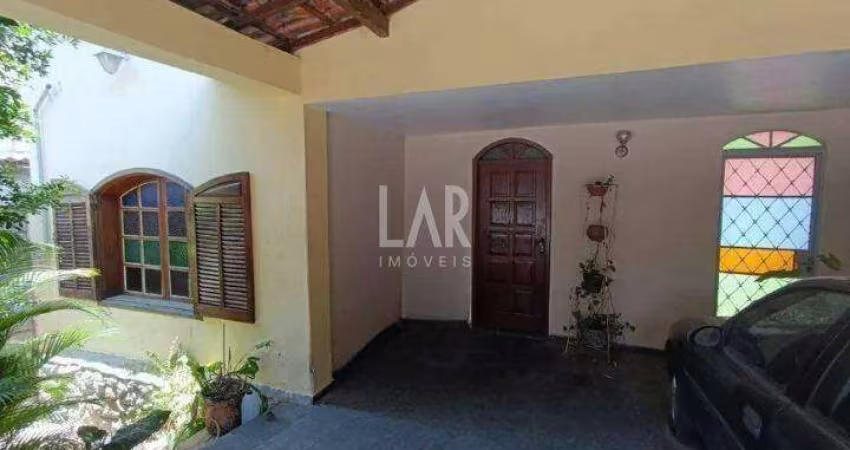 Casa à venda, 4 quartos, 2 vagas, Sagrada Família - Belo Horizonte/MG