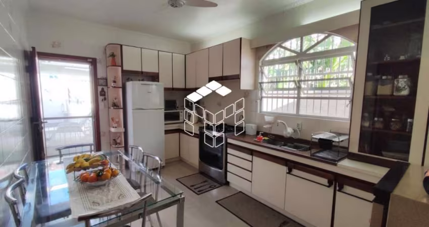 Casa em condomínio fechado com 3 quartos à venda na Rua Santo Antônio, 745, Barreiros, São José