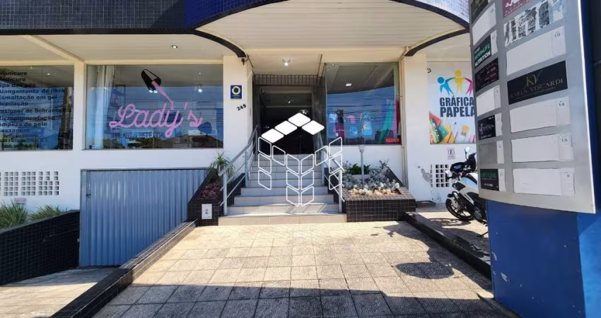 Sala comercial para alugar na Rua Luiz Fagundes, 245, Praia Comprida, São José