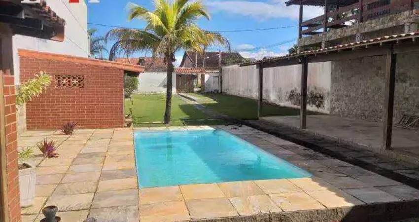 Casa completa com piscina, churrasqueira e vista para o mar em maricá