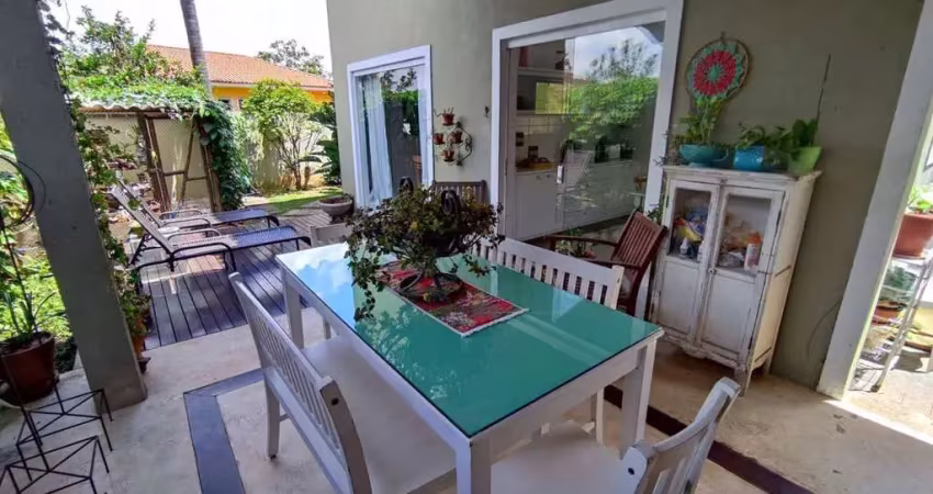 Casa com 4 dormitórios, 230 m² - venda por R$ 1.450.000,00 ou aluguel por R$ 9.155,28/ano - Chácara das Paineiras - Carapicuíba/SP