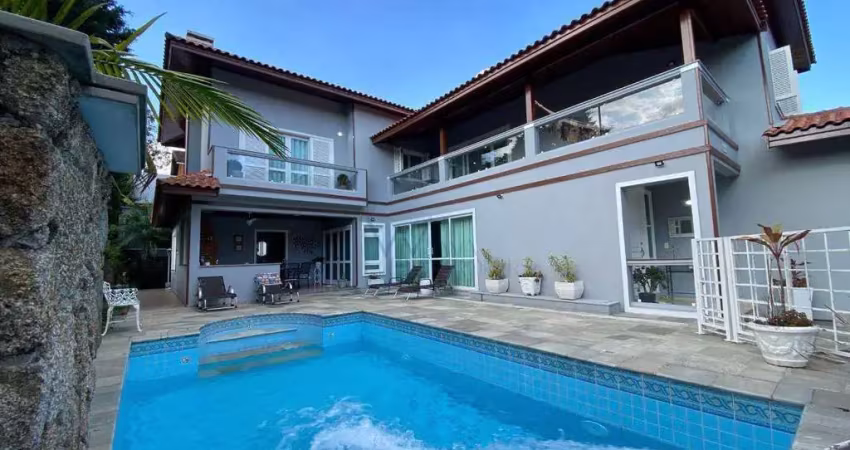 Casa com 5 dormitórios, 600 m² - venda por R$ 3.300.000,00 ou aluguel por R$ 22.000,00/mês - Residencial das Estrelas - Barueri/SP