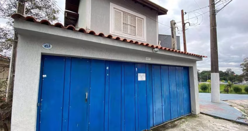 Casa com 3 quartos para alugar na Rua Piratininga, 1, Centro, Cotia
