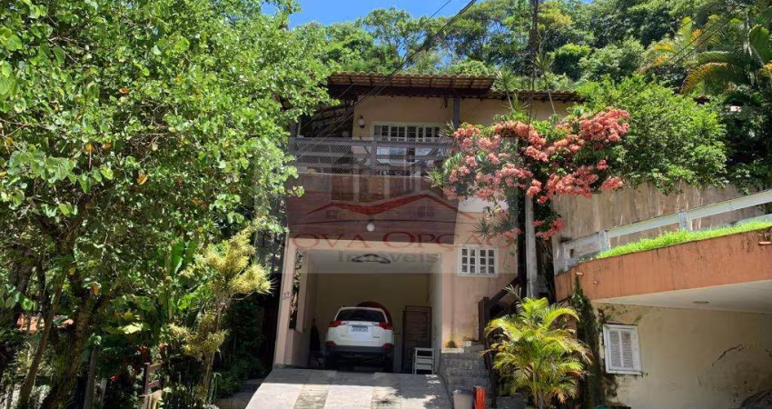 Casa maravilhosa em Excelente Condomínio