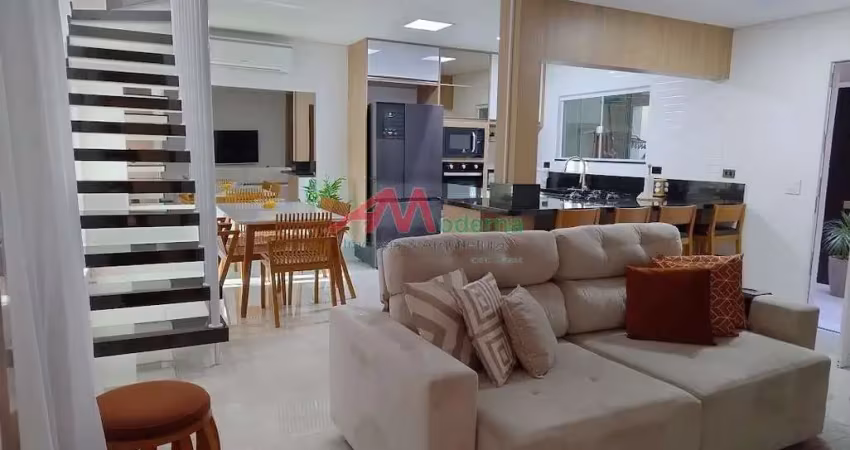Vende-se sobrado de alto padrão – 200 m²  descrição do imóvel:  área total: 200 m² dormitórios: 3, sendo 1 suíte detalhes: dormitórios com planejados de alta qualidade cozinha: ampla e totalmente equi