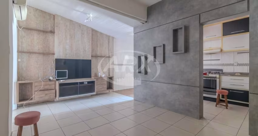 Casa com 3 quartos à venda na Rua Conselheiro Travassos, 533, Floresta, Porto Alegre