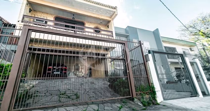 Casa com 3 quartos à venda na Rua Doutor Eduardo Chartier, 275, Passo da Areia, Porto Alegre