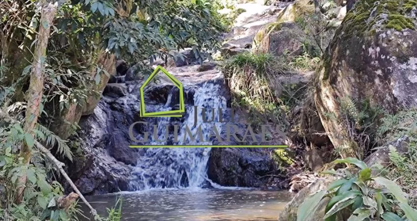 LINDO TERRENO com CACHOEIRA, com 3 HECTARES á venda em ANITÁPOLIS  SC